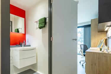 Classic En Suite at Biscuit Factory, 140 Little Donegall Street, City Centre, Belfast, BT12FL - Image 4